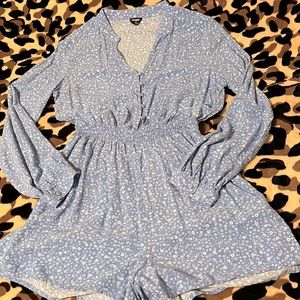 Blue flower long sleeve romper